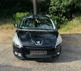 Peugeot 5008 1.6 Family 155 THP Family - Peugeot 5008 aus 2012