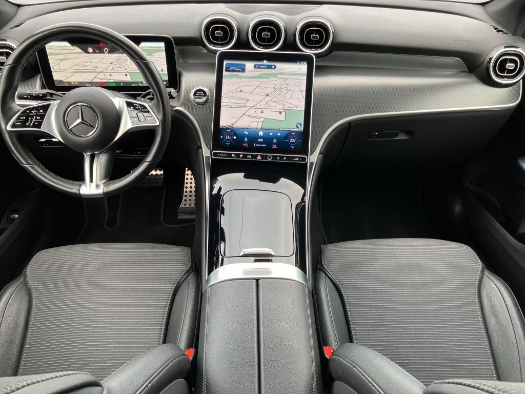 Fahrzeugabbildung Mercedes-Benz GLC 300 e 4M AVANTGARDE*AHK*360°KAM*DIGIT-LIGHT