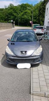 Volkswagen Gebrauchter Peugeot 206+ - Volkswagen T2 mit Diesel-Antrieb