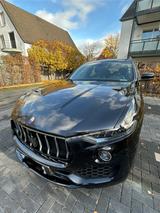 Maserati Levante Benzin 3.0 V6 Executive Pano Vollleder - Maserati Levante in Dortmund