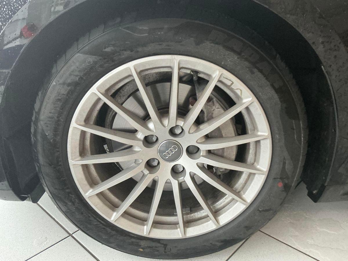 Audi A5 ultra 2.0 TDI BI-XENON/PANORAMA/CAM/NAVI//SHZ