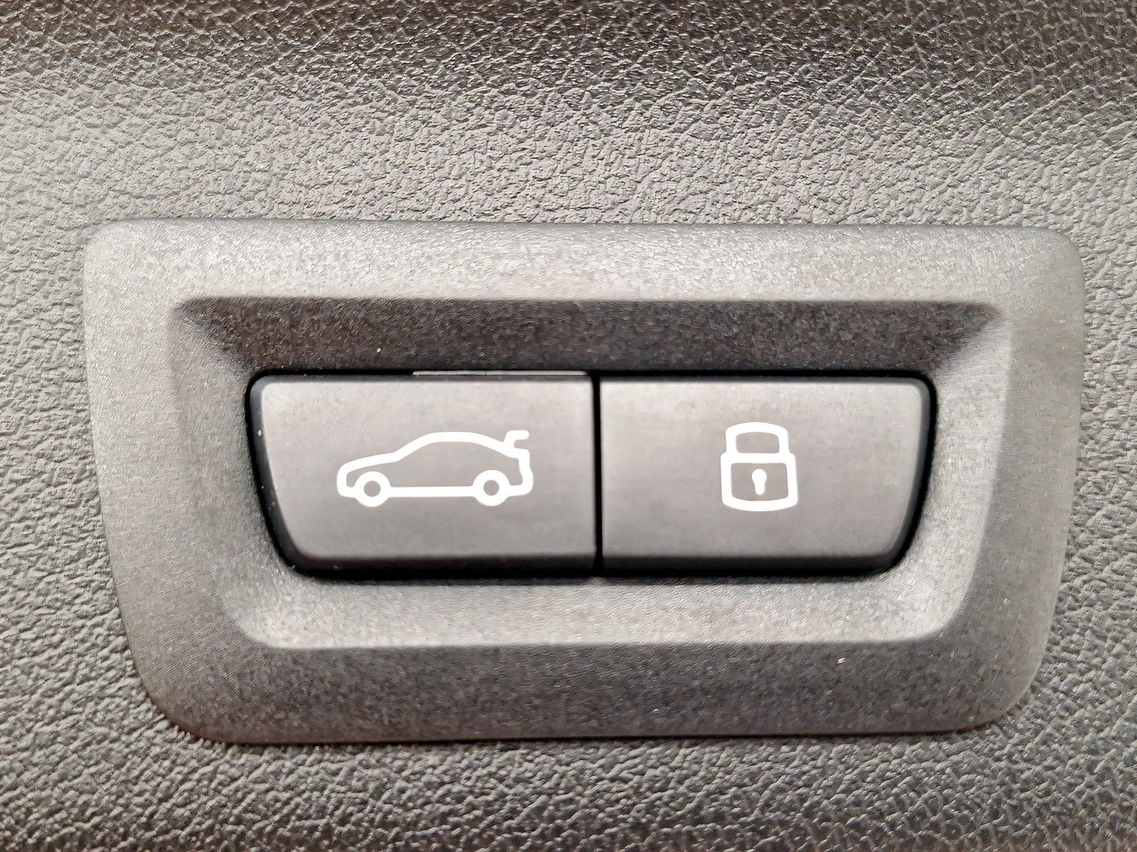BMW X1 sDrive20i AHK Kamera LED Sitzheizung Alarm foto 20