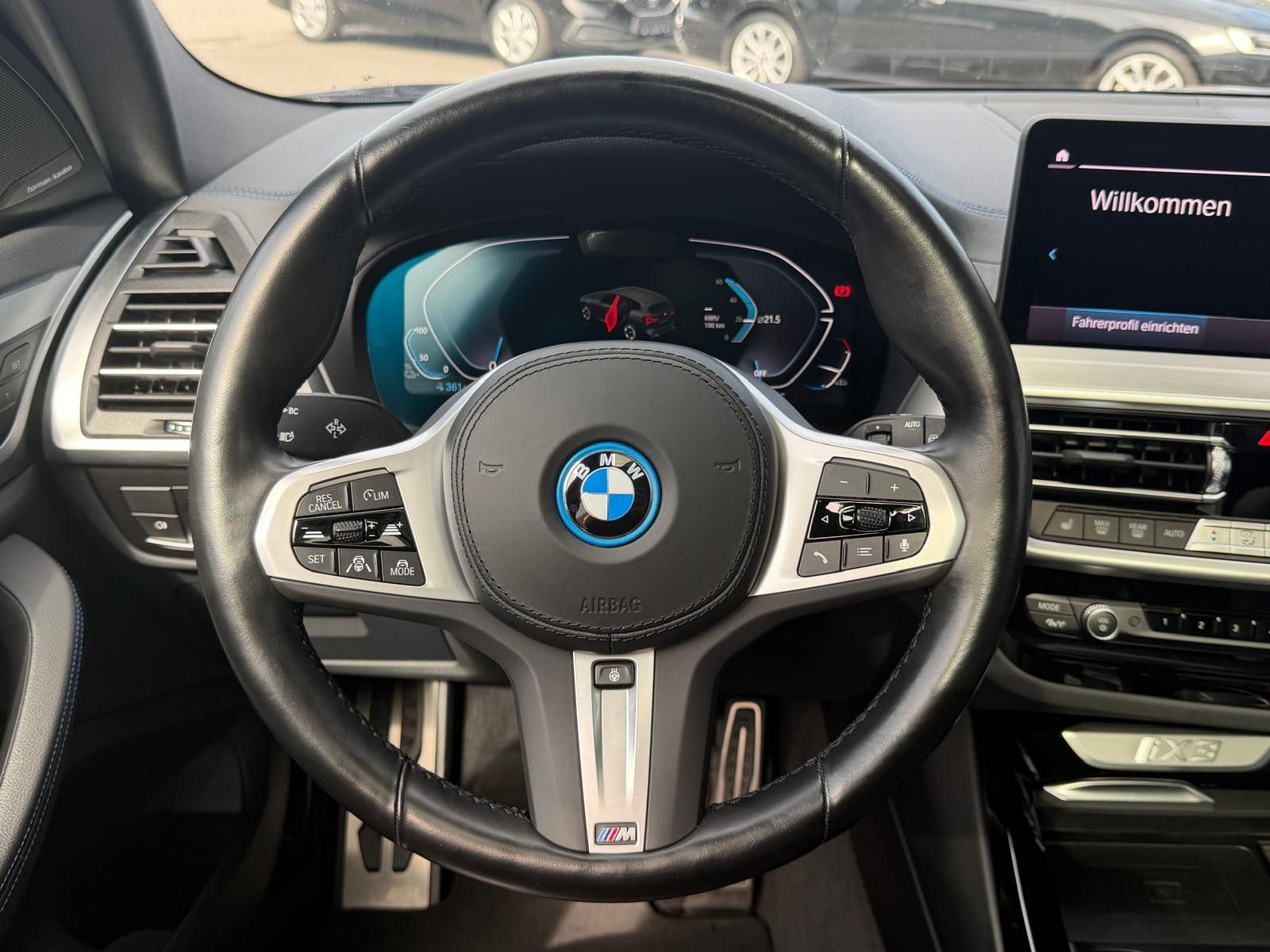 Fahrzeugabbildung BMW iX3  Inspir M Sport SHADOW+PANO+MEMO+360+ACC+AHK