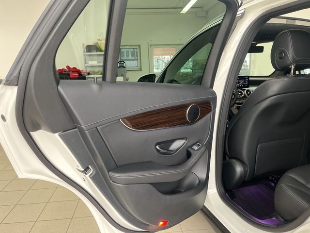 GLC 300 4Matic*PANO*AHK*MBUX*