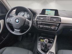 BMW 120 d ~Navi~LED~ PDC