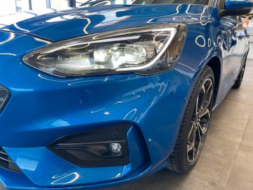 Ford Focus Lim. ST-Line 5-Türer Aut.*LED*NAVI*ACC*B&O