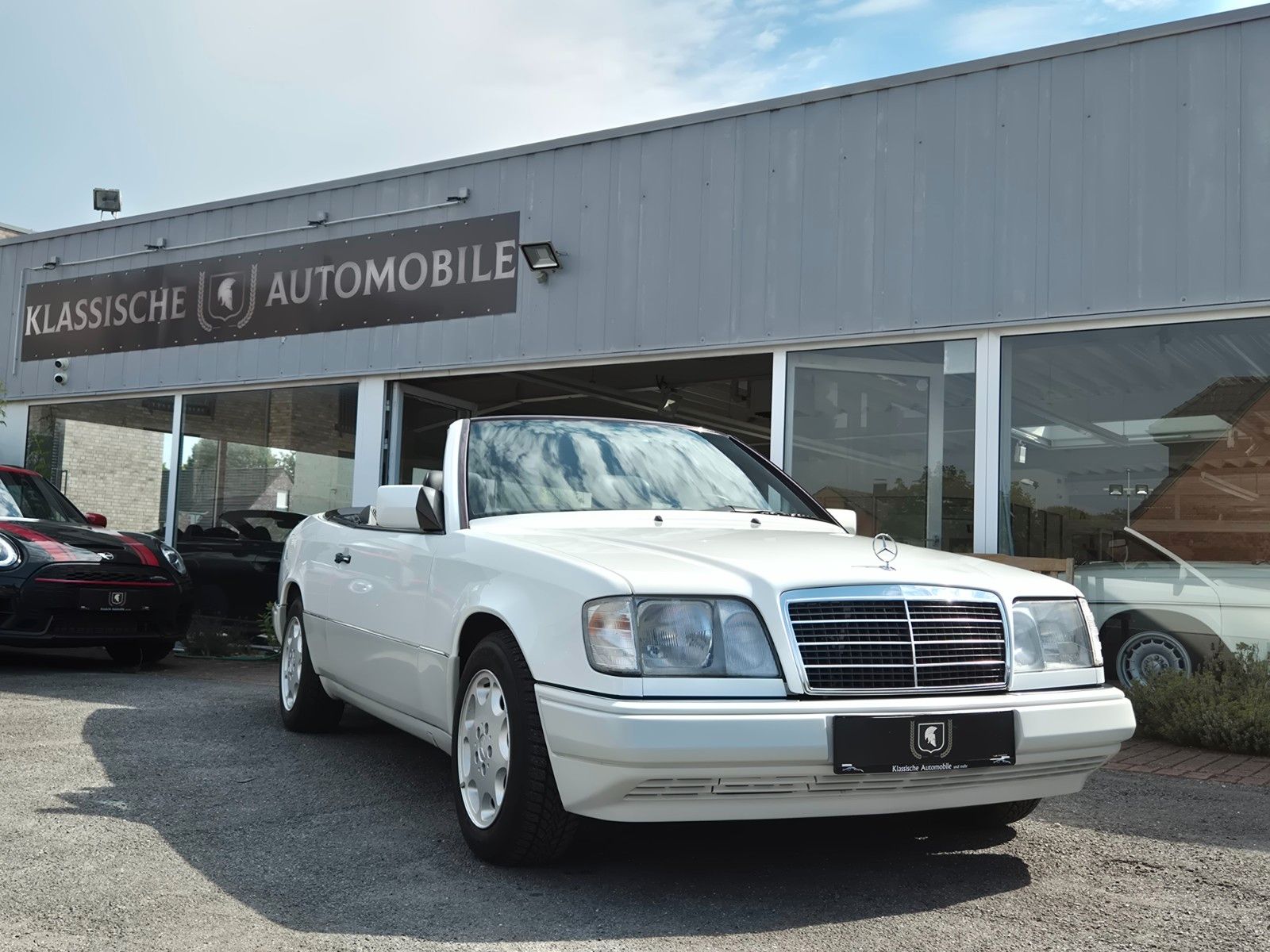 Fahrzeugabbildung Mercedes-Benz E 220 Cabrio/Dt./2. Hand/Daimler-SH/Leder/Klima