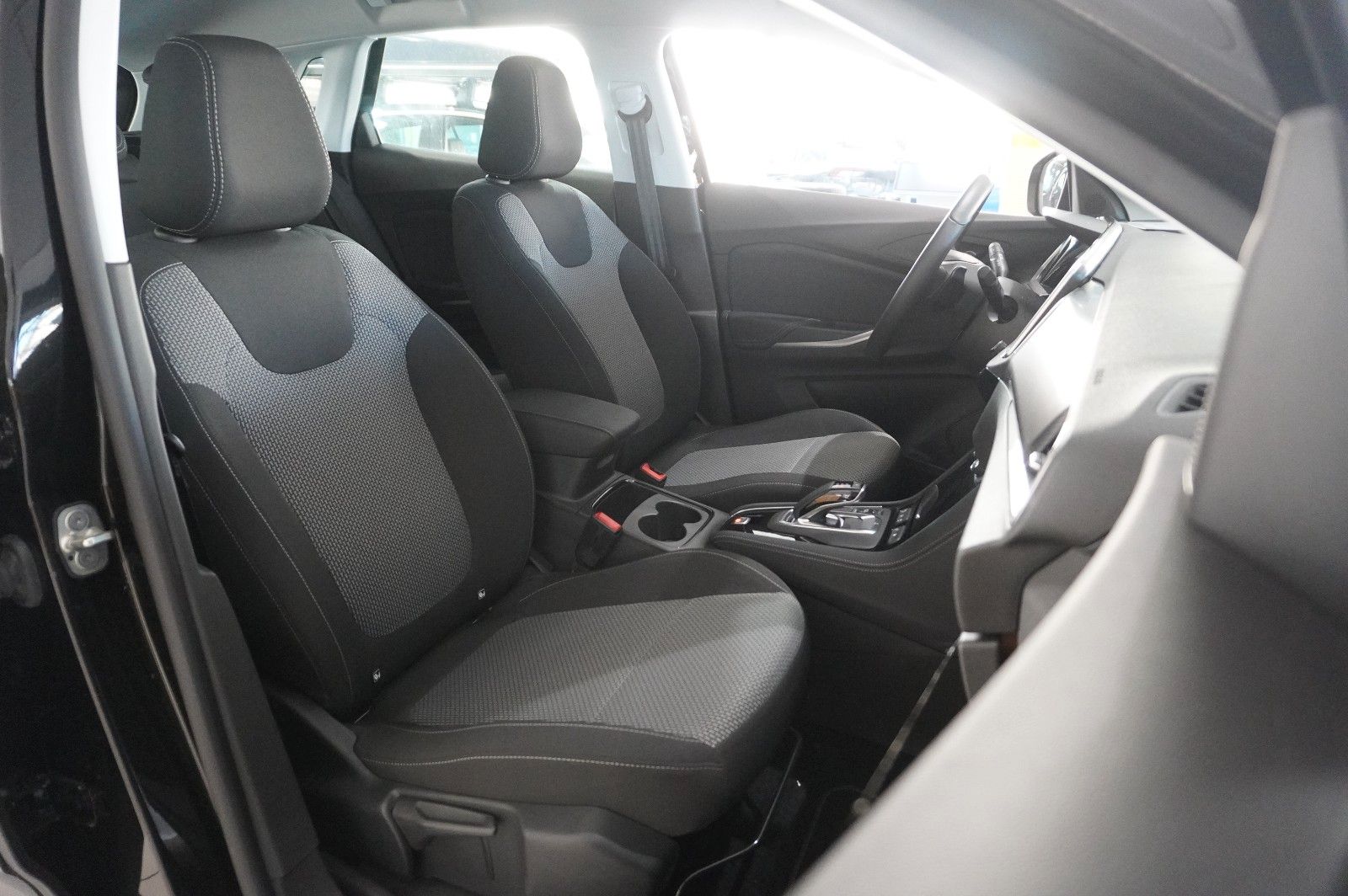Fahrzeugabbildung Opel Grandland (X) 1.6T EDITION HYBRID NAVI/LED/VIRT.