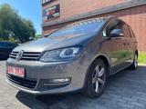 Volkswagen Sharan Highline 7.STZ*PANO*LEDER*Bi-XENON*KAMERA - Volkswagen Sharan in Wiesbaden