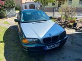 BMW E46 316i 77kW (105PS) - BMW 316 aus 2001: 316i