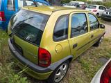Opel Corsa 1.2 16V Edition 2000 - Opel Corsa: 16v Edition