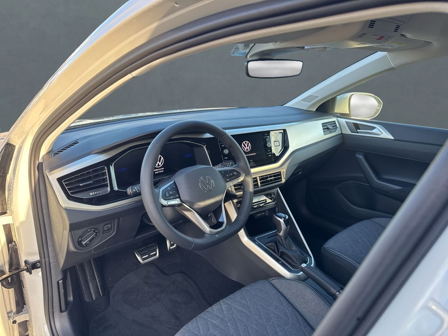 Taigo 1,0 l TSI OPF Move digitales Cockpit LED A