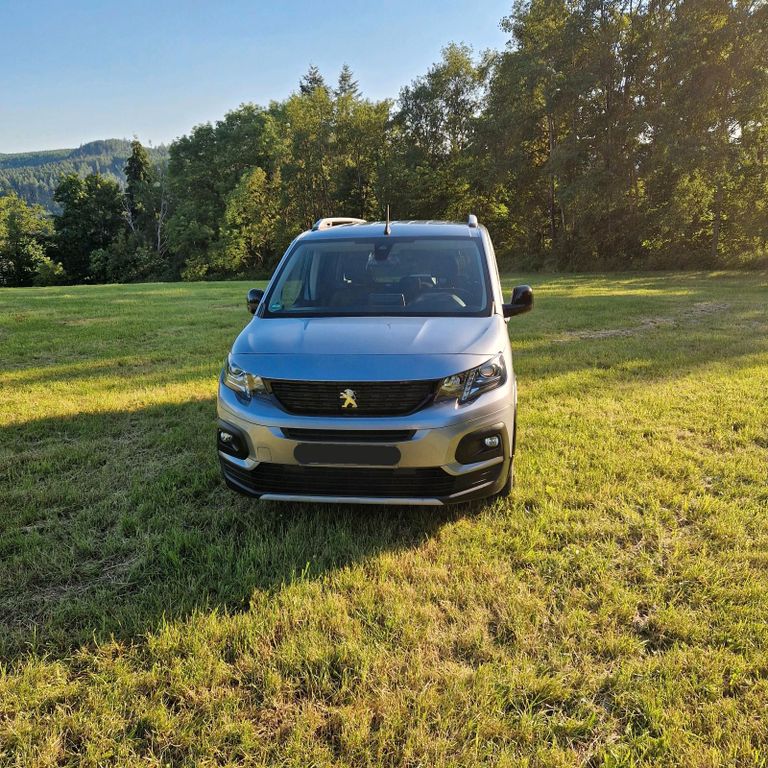 Image of Peugeot Rifter