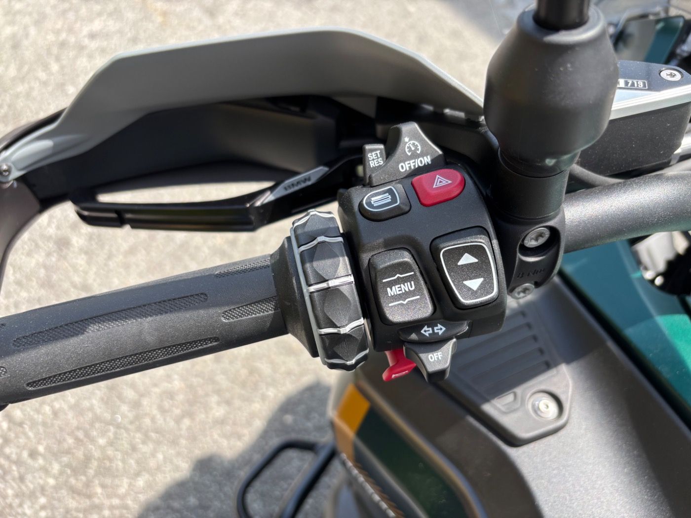Fahrzeugabbildung BMW R 1300 GS Adventure Option 719 3 Pakete