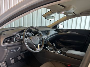 Opel Insignia - 10