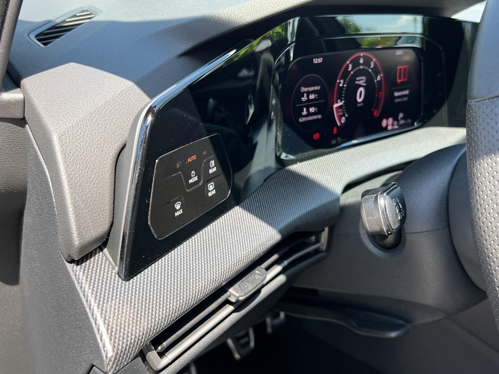 Volkswagen Golf VIII 1.5TSI R-Line LED/ACC/RFK/CARPLAY/SHZ, миниатюра 29