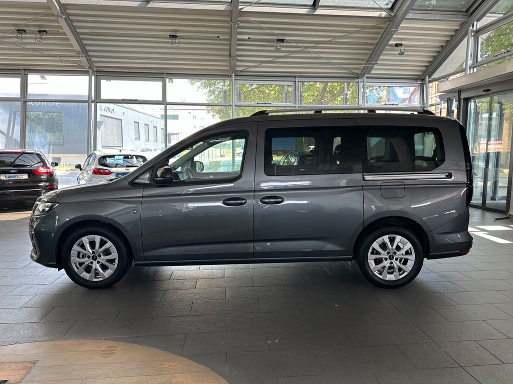 Ford Grand Tourneo — fotografia 2