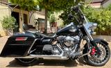 Harley-Davidson Roadking Sehr guter Zustand nur 6000 km - Motorräder in Halle