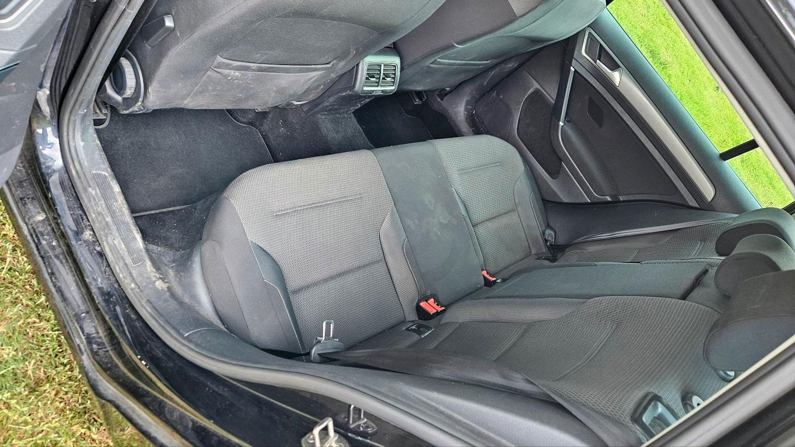 Volkswagen Golf 2014 — interior
