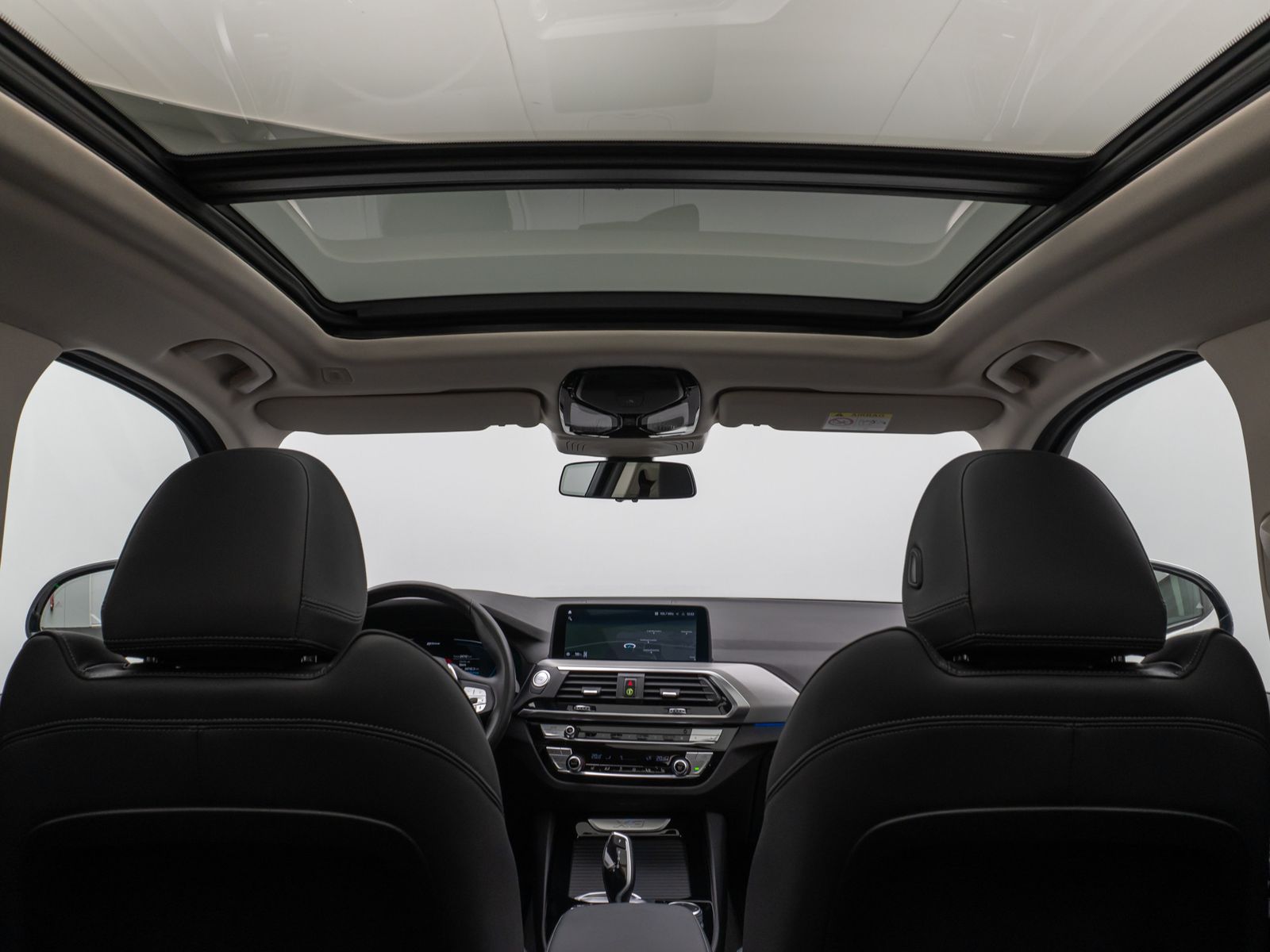 Fahrzeugabbildung BMW X3 xD30e xLine Panorama 360°HUD DAB HiFi Komfort