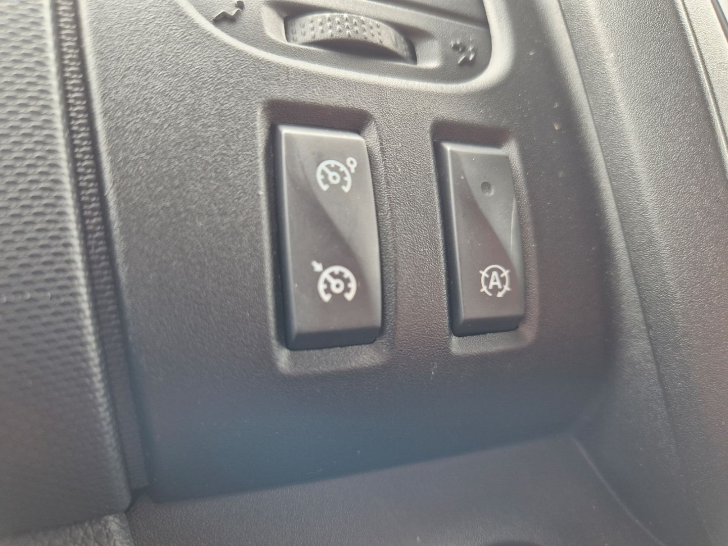 Fahrzeugabbildung Opel Vivaro B Kasten Kombi Combi L2H1 2,9t