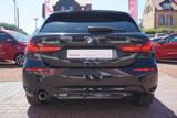 BMW 118i Advantage LED Navi Totwinkel PDC AHK - BMW 1er Reihe: Limousine