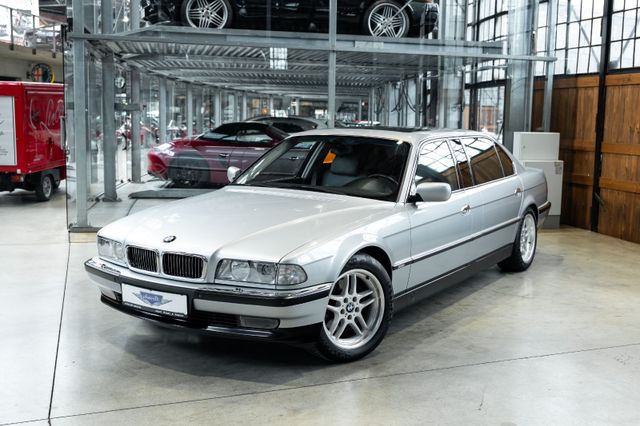 BMW 750