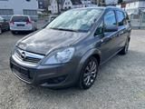 Opel Zafira B Innovation.Navi.BI-Xenon.Leder.AHK - gebrauchte Opel Zafira aus dem Jahr 2010
