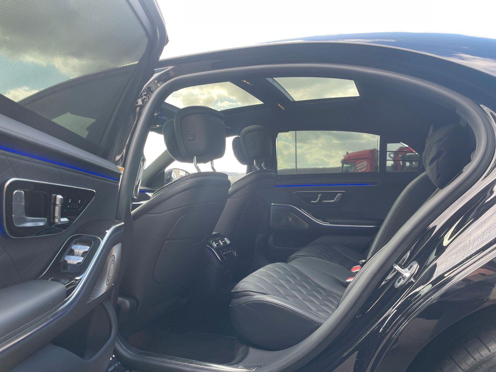 Fahrzeugabbildung Mercedes-Benz S 400 d 4M Lang AMG Burm+Pano+StdH+3D+Fond+HUD