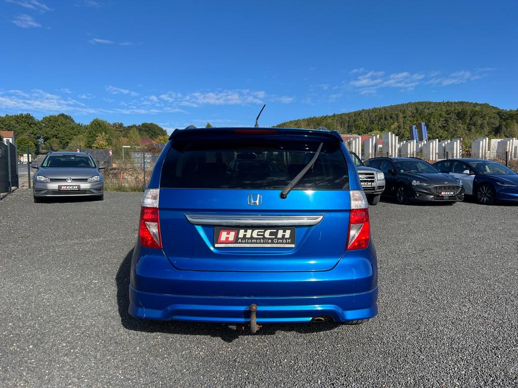 Honda FR-V