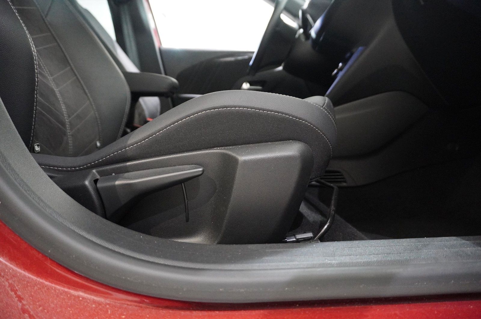 Fahrzeugabbildung Opel Corsa-e F GS SPORT 1-PHASIG NAVI/LED/KAMERA/DAB+