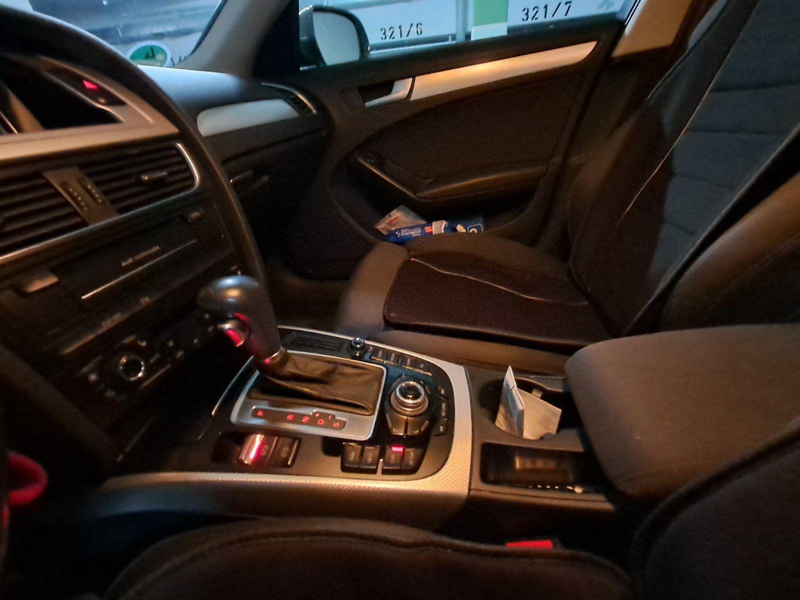 Audi A4 2009 — photo 6