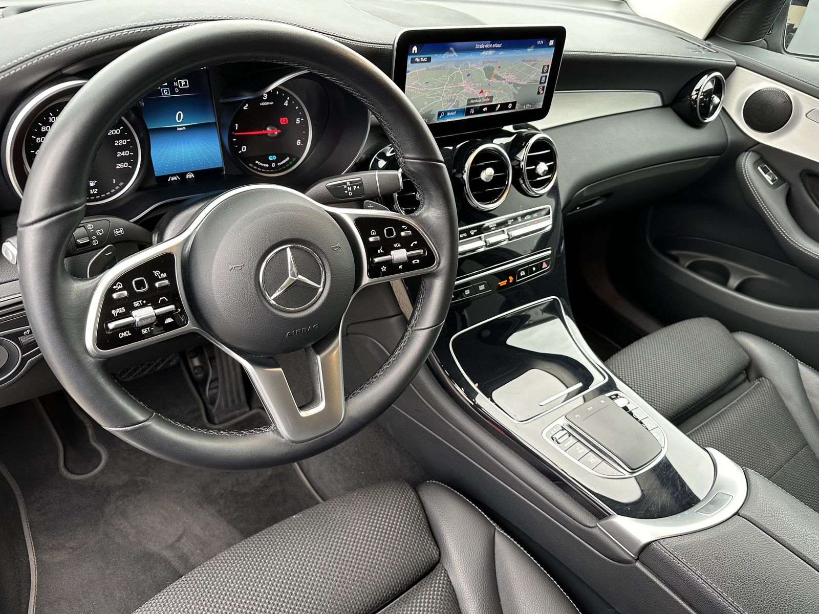 Fahrzeugabbildung Mercedes-Benz GLC 300de 4M Exclusive NAV+LED+KAMERA+CARPLAY+PP