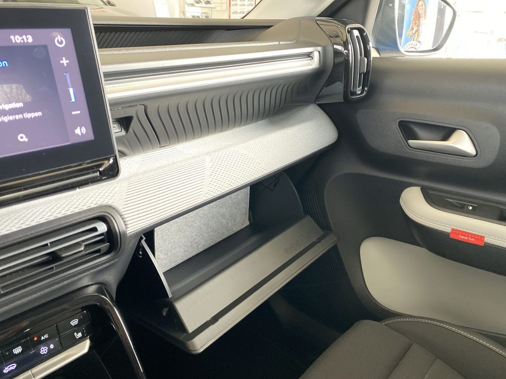 Fahrzeugabbildung Citroën C3 Turbo 100 MAX *Winter-Pak*CAM*Allwetter*Navi*