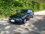 BMW 5er E39, Facelift, 525i, Touring, schwarz - BMW aus 2000: 5er