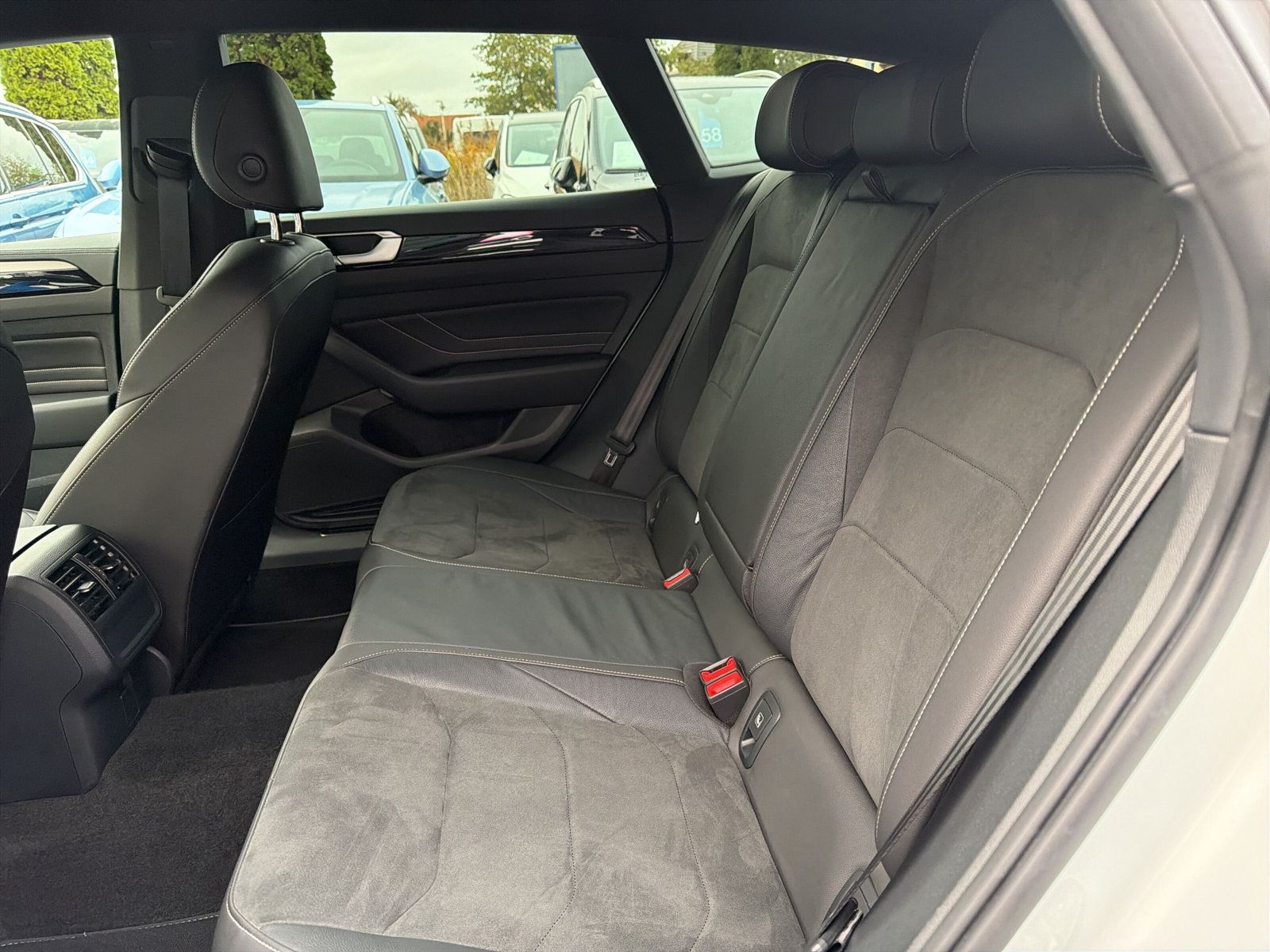 Arteon SB R-Line TDi DSG Navi Matrix AZV R-Line