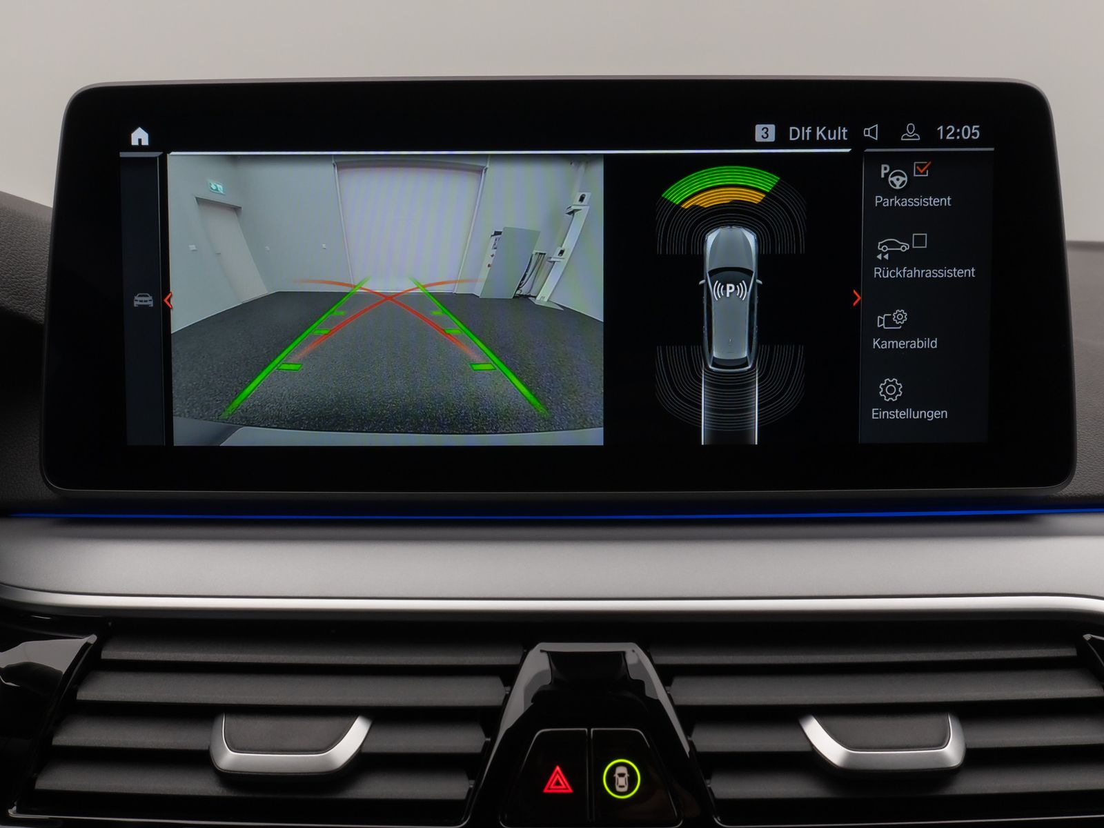 Fahrzeugabbildung BMW 520d Kamera DAB 4xKlima Leder M Sport AHK Alarm