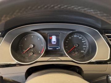 Volkswagen Passat Variant - 12
