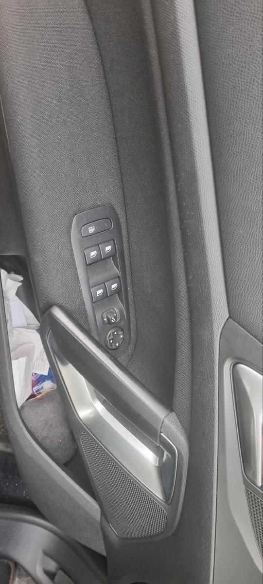 Peugeot 308 2015 — photo 7