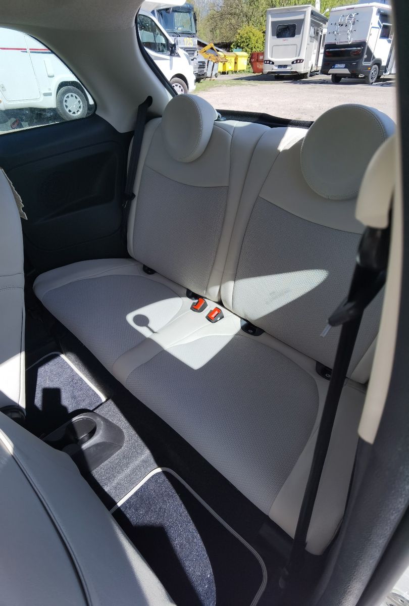 Fahrzeugabbildung Fiat 500 DolceVita