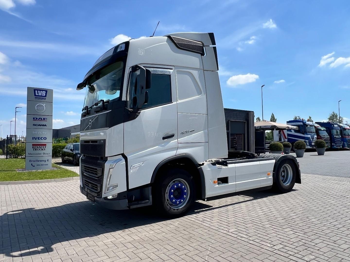 Volvo FH 420 4x2 Tractor LED Lights / NEW TYPE FH5