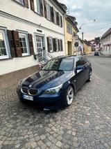 BMW E60 LCI Modell 525i Standheizung Bi xenon - BMW 525 in Wiesbaden