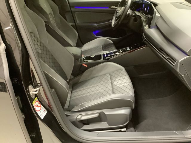 Golf Variant R-Line 2,0 TSI 140 kW DSG Matrix,