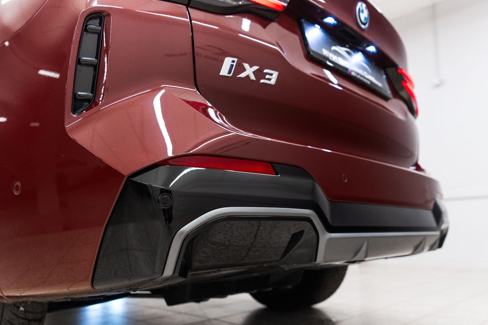 Fahrzeugabbildung BMW iX3 80KWH INSPIRING M-Sportpaket Laserlicht ACC