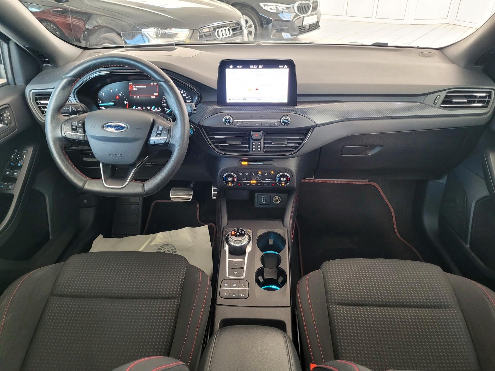 Ford Focus ST-Line Aut/Panorama/LED/AHK/HeadUp