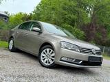 Volkswagen Passat Lim. Aut. NUR70tkm|KLIMA*TEMP*PDC*AHK* - Volkswagen Passat: 7