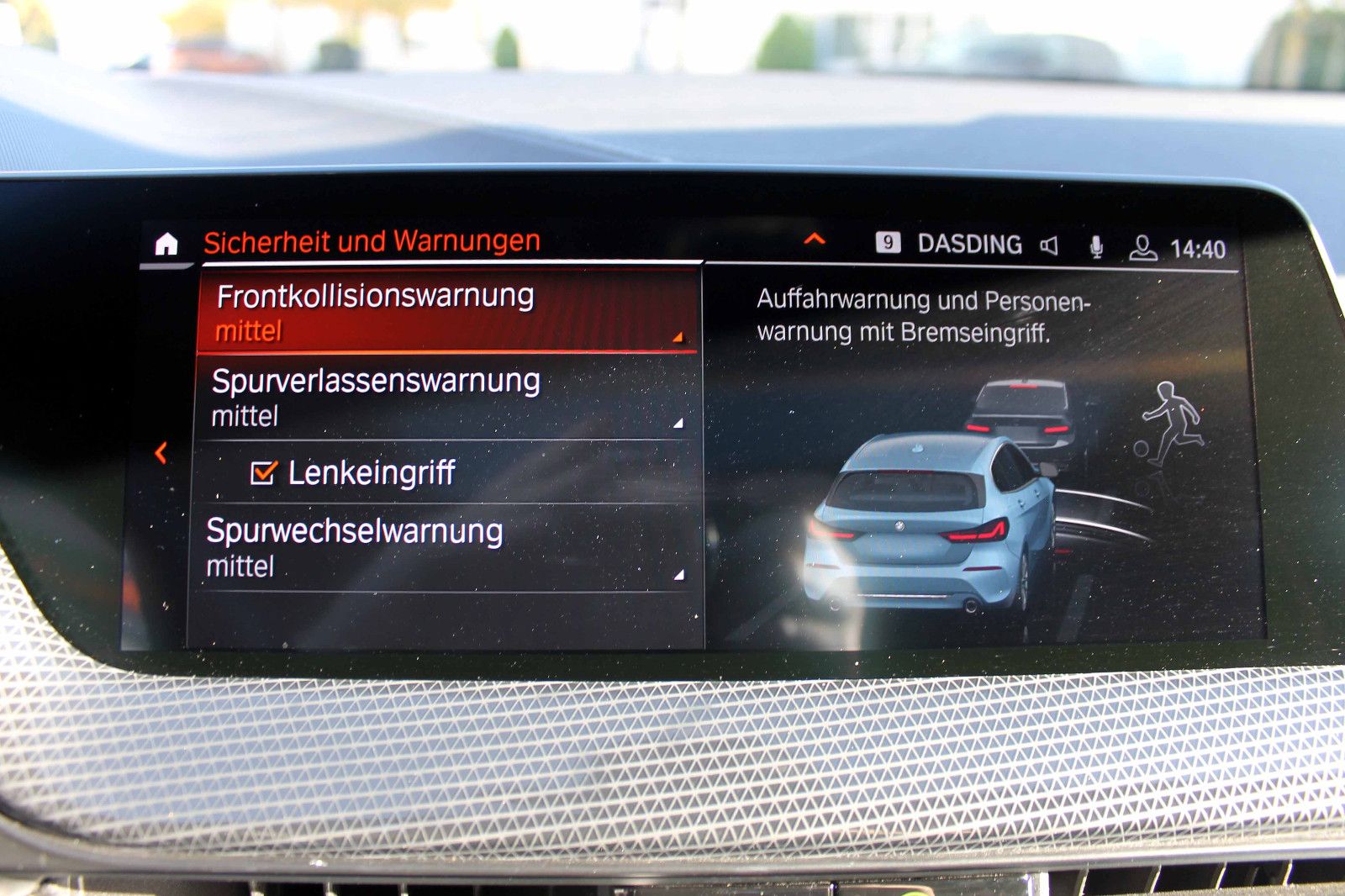 Fahrzeugabbildung BMW 120d xDrive Luxury-Line LED PANO HUD ACC KAM SHZ