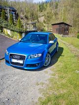 Audi RS4 4.2 quattro Schallensitze Sportlenkrad - Audi RS4: Sport