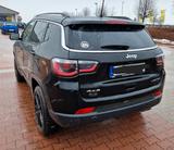 Jeep Compass 1.4 Limited 4WD Bi-Xenon Auto Leder - Jeep Compass: Schwarz