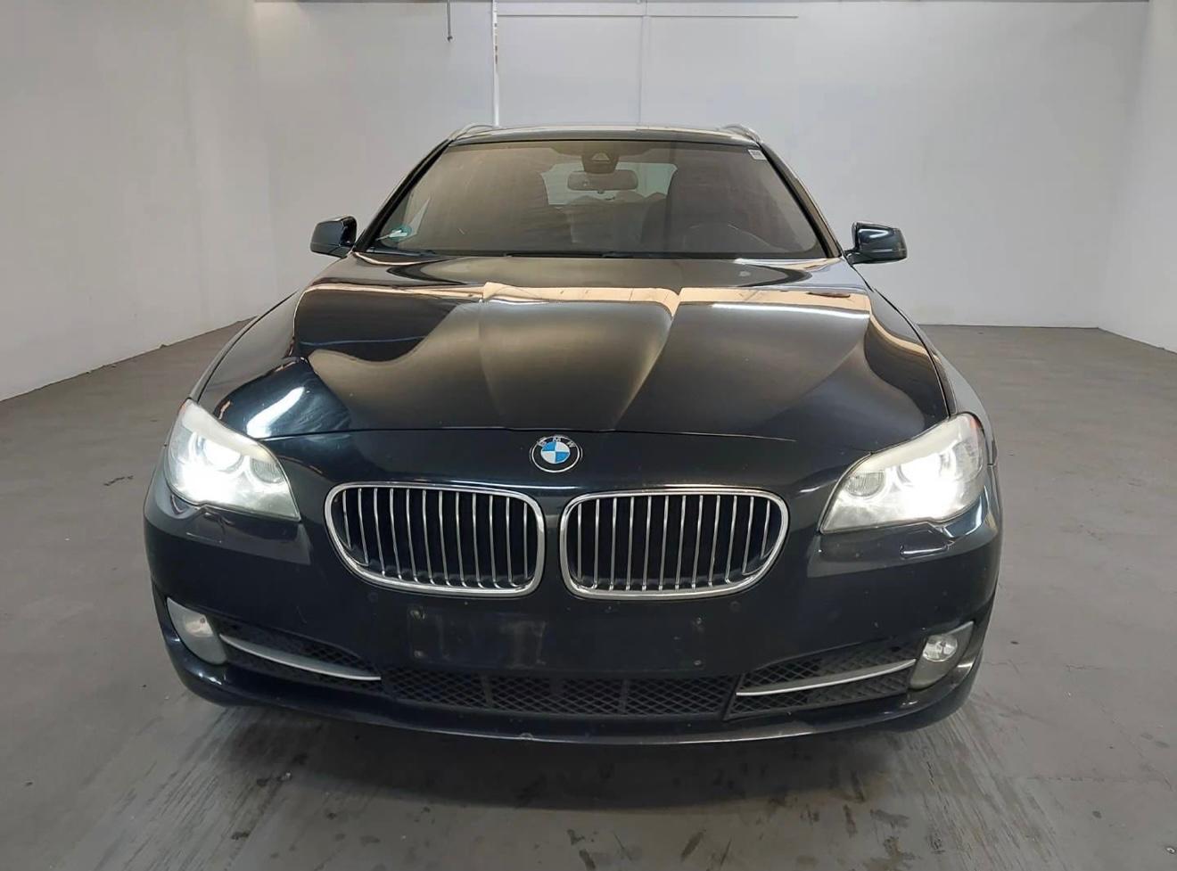 BMW 530 Baureihe Aut/LEDER/XEN/NAV/PANO/STDH/HUD/EHK